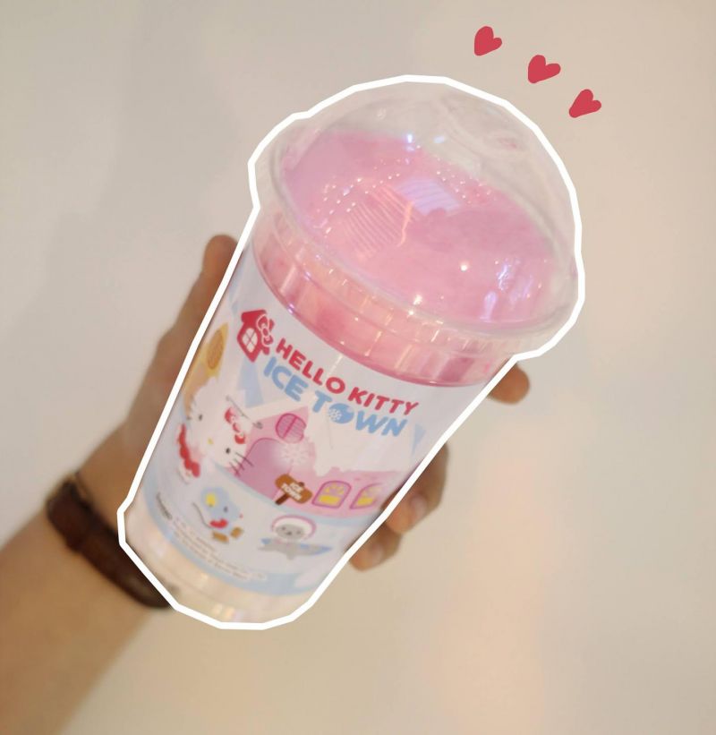 Sân trượt băng Hello Kitty